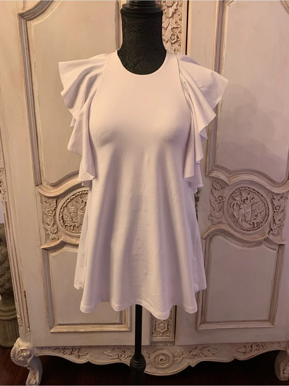 Susana Monaco White Ruffle Tie Back Top Size M NWT - Picture 2 of 11